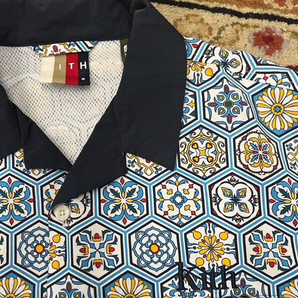 Kith button up. - Picture 2 of 4